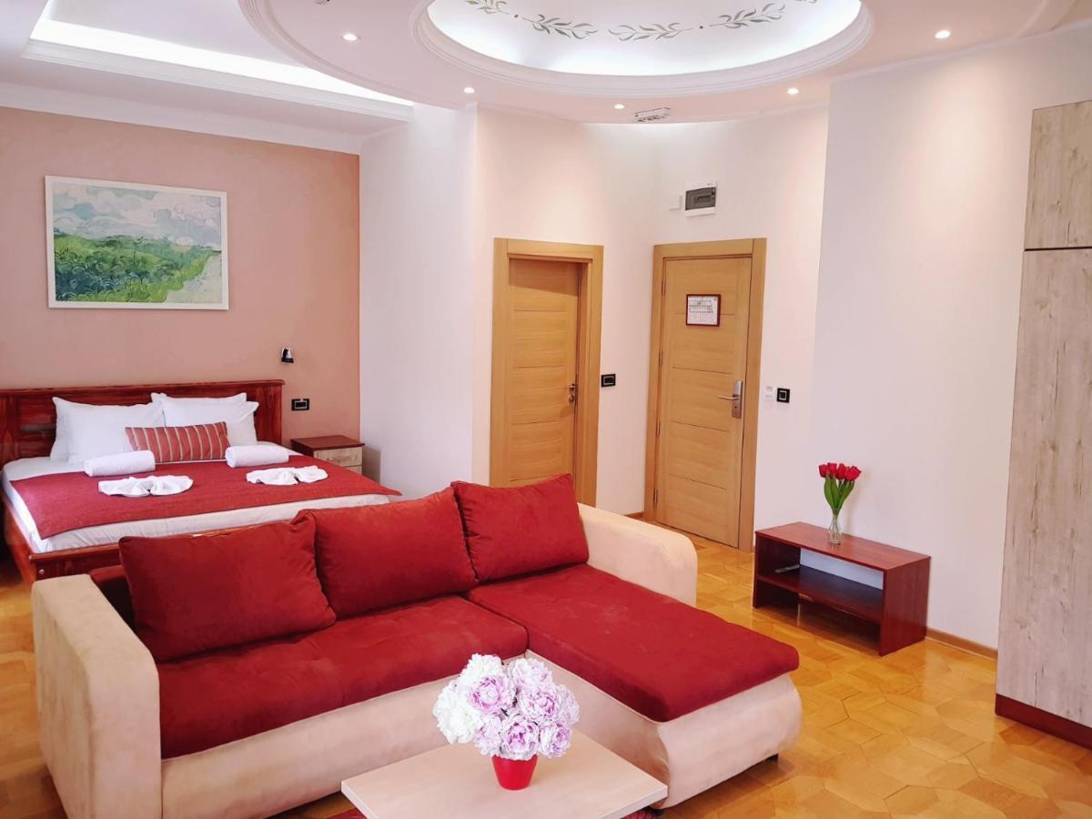 Hotel Kutko Pančevo Esterno foto